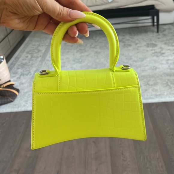 Balenciaga Hourglass XS Handbag in Yellow - Picture 4 of 4